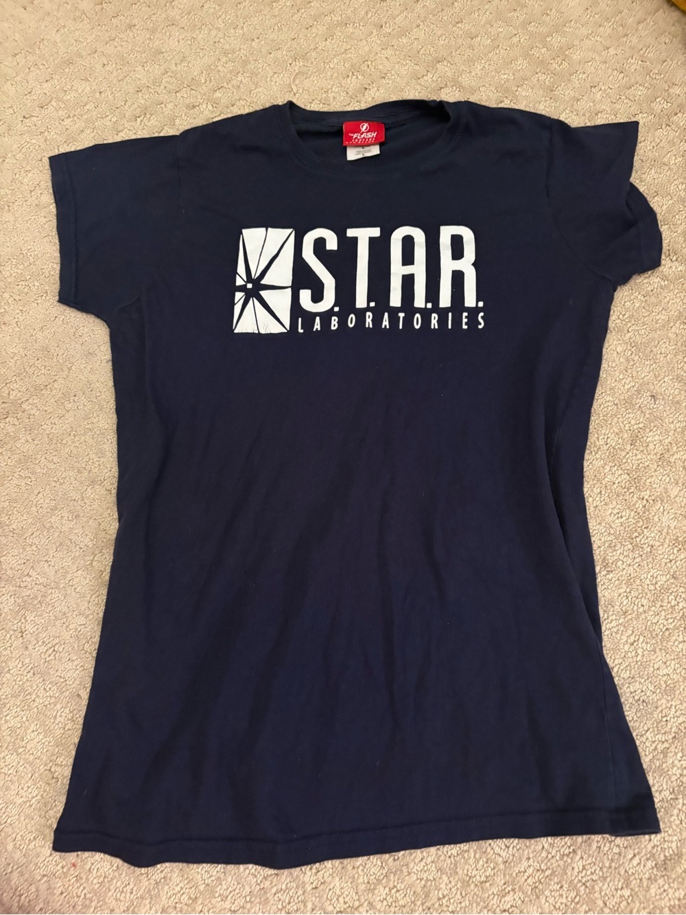 S.T.A.R. Laboratories Graphic Tee in Navy